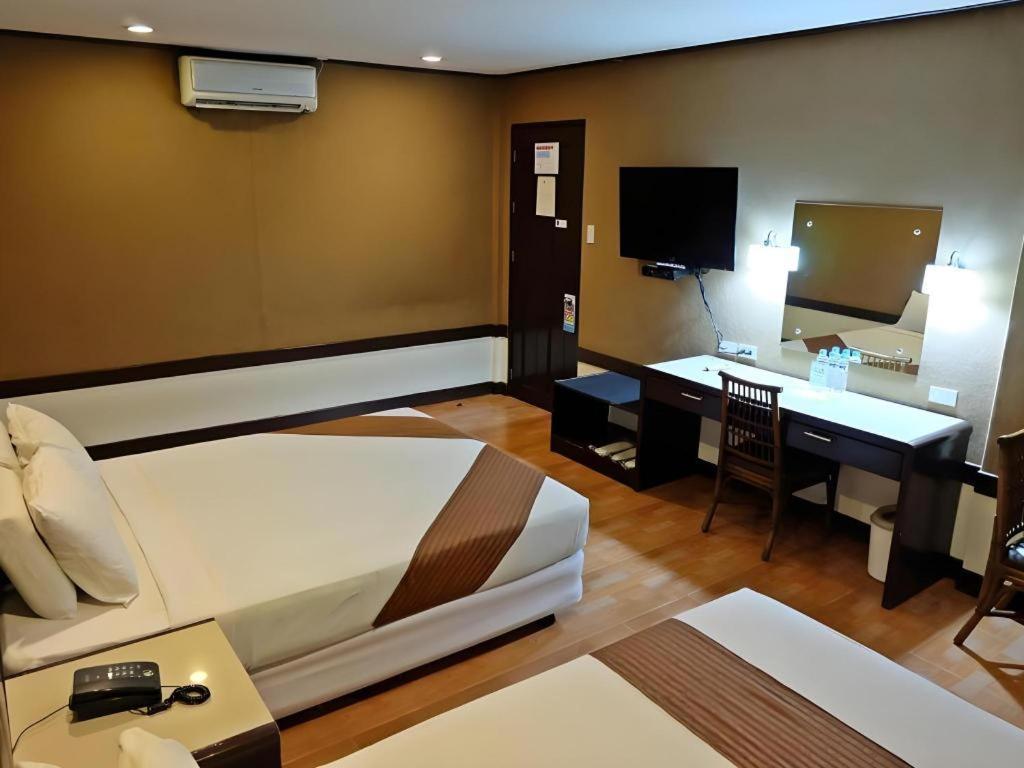 Holiday Spa Hotel Cebu Eksteriør bilde