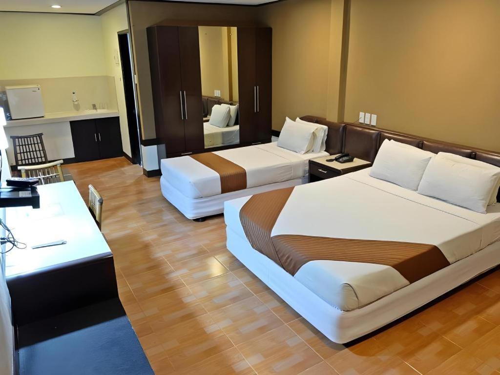 Holiday Spa Hotel Cebu Eksteriør bilde