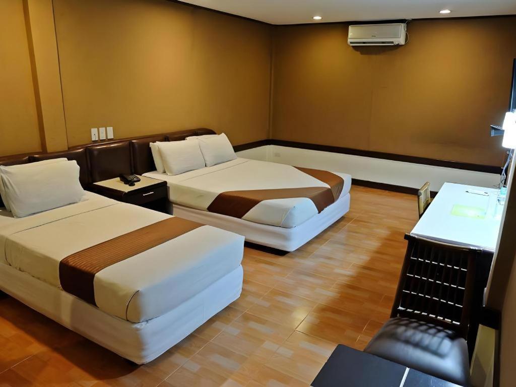 Holiday Spa Hotel Cebu Eksteriør bilde